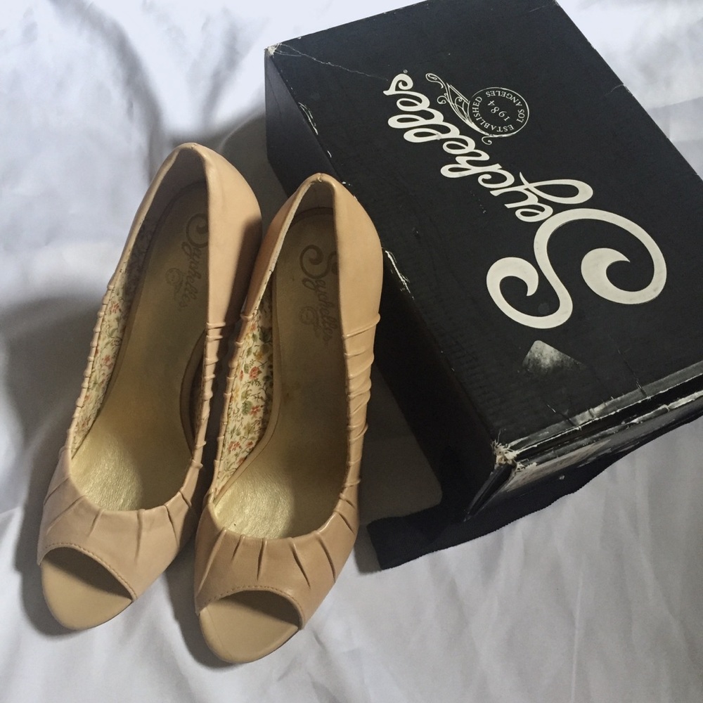 Anthropologie Seychelles Beige Peep Toe Pumps Size 10